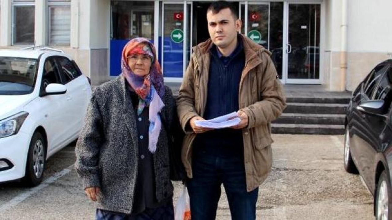 Muhtarlık'ta görevliyle tartışırken kalp krizi geçirdi!