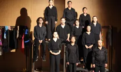İzmir'de Kent Tiyatrosu kursiyerlerinden alkışlık performans