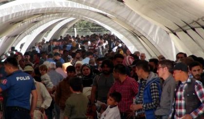 Ramazan Bayramı için 10 bin  Suriyeli Vatanlarına döndüler
