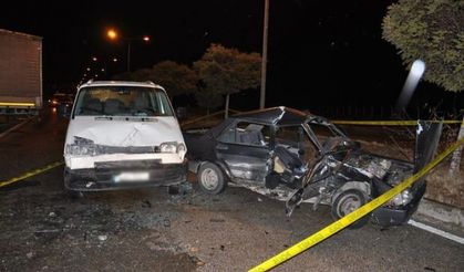 Kırşehir'de feci kaza: 2 ölü, 3 yaralı