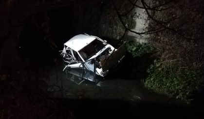 Düzce'de otomobil su kanalına düştü: 3 yaralı