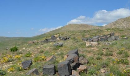Kef Kalesi'nde 46 yıl aradan sonra arkeolojik kazı