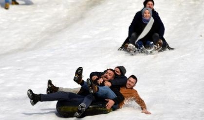 Kar festivali kazalarla başladı: 15 yaralı