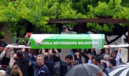 El ele Ölüme gittiler