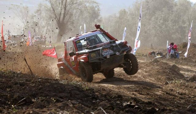 Off Road'da adrenalin tavan yaptı