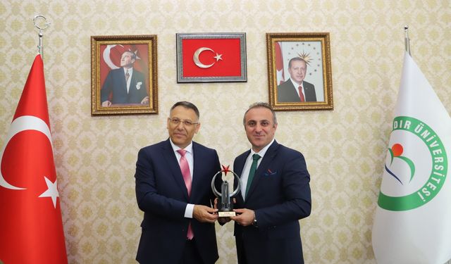 Rektör Gürel’e Hayırlı Olsun Ziyareti