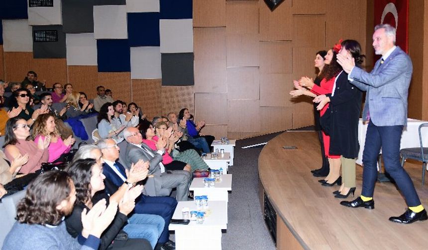'Mümkün Dünyalar' Karabağlar’da